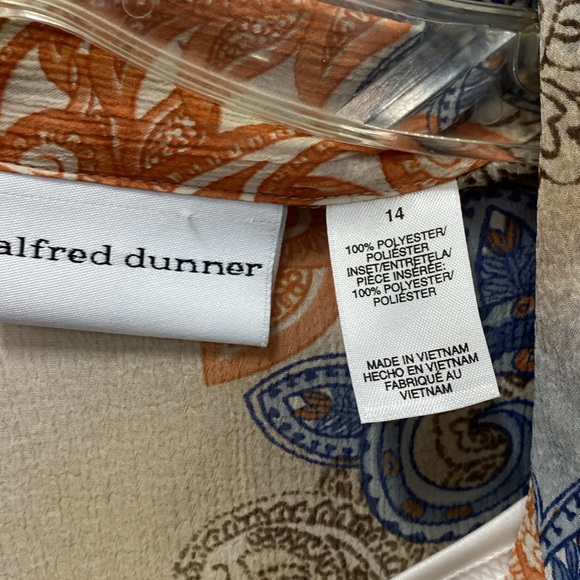 Alfred Dunner shear blouse with attached tank top - Picture 2 of 5